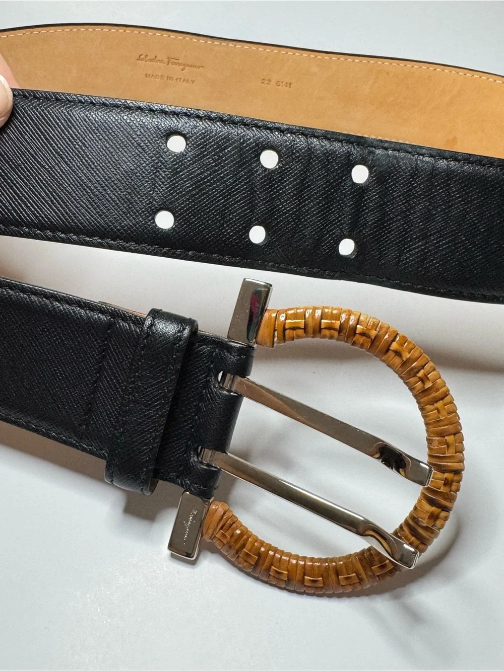 Salvatore Ferragamo Black Leather Belt with Gancini Wicker Belt Buckle 80 Small